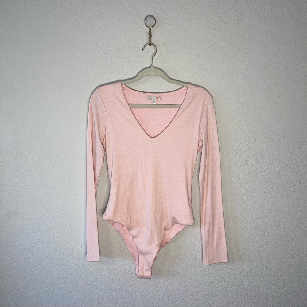 Gianni Bini Women's Light Pink MiniRibbed V Neck Long Sleeve Bodysuit SzM